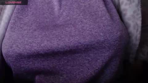 lenagolden online show from April 9, 2026, 12:10 pm