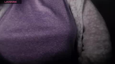 lenagolden online show from April 21, 2026, 2:04 am