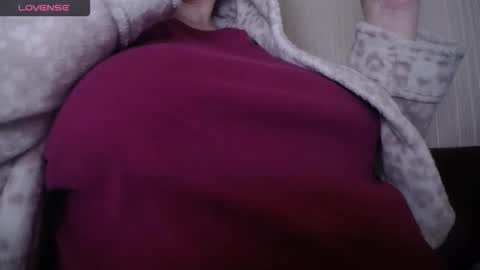 lenagolden online show from April 21, 2026, 2:56 pm