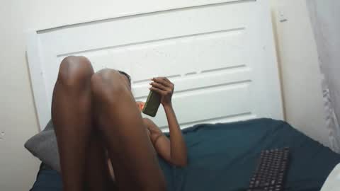 lenah6 online show from November 30, 2025, 11:20 pm