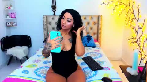 Lena  online show from November 9, 2025, 1:09 pm