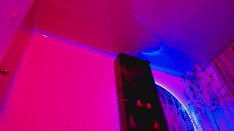 Lenna Kang online show from February 22, 2025, 4:07 am