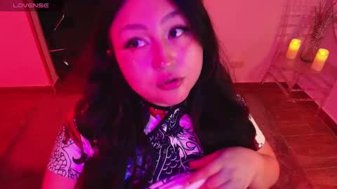 Lenna Kang online show from September 14, 2025, 9:25 pm