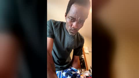 lencran83 online show from April 25, 2026, 2:47 pm