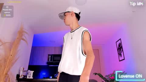 Lenner INDEPENDENT MODEL online show from February 17, 2025, 1:47 am