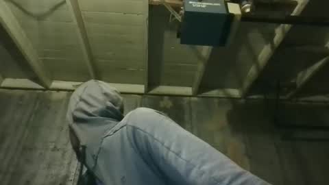 leo199984 online show from April 23, 2026, 2:57 am