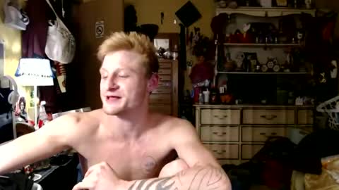 Snapshot of leo_allen chatting on July 8, 2026, 3:11 am leo_allen online show from July 8, 2026, 3:11 am