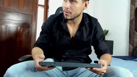 leo_carter1 online show from February 28, 2026, 2:29 pm