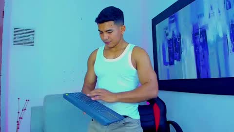 Leo Cartier online show from April 14, 2026, 1:00 am