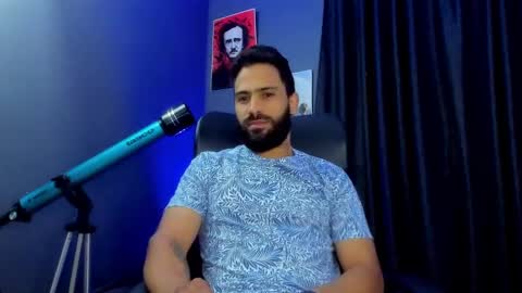 Leo  Diaz online show from December 22, 2024, 9:42 pm