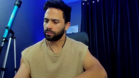 Leo  Diaz online show from February 4, 2025, 3:54 am