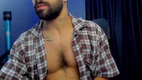 Leo  Diaz online show from February 25, 2025, 5:36 pm