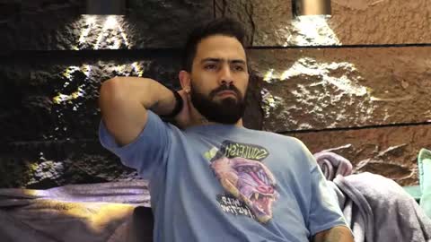 Leo  Diaz online show from September 16, 2025, 1:39 am