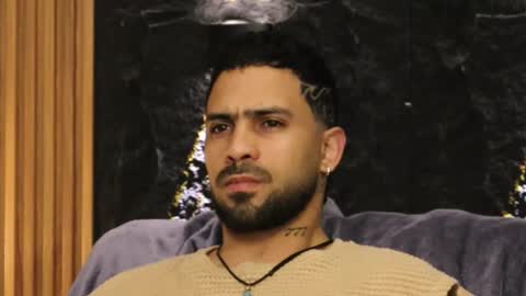 Leo  Diaz online show from February 5, 2026, 3:44 am