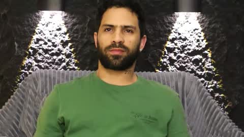 Leo  Diaz online show from March 22, 2026, 3:21 am