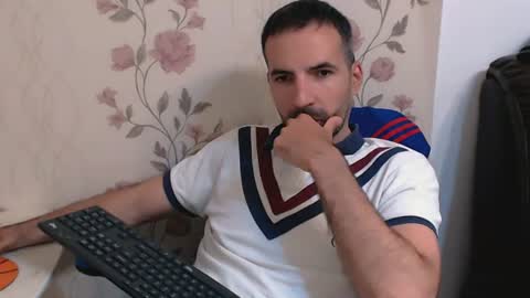 Snapshot of leo_gianni chatting on June 12, 2026, 1:32 pm Leo Gianni online show from June 12, 2026, 1:32 pm