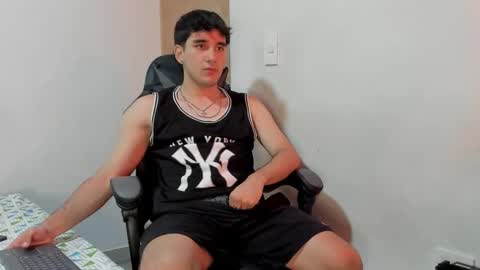 Leo Jones online show from December 6, 2024, 11:47 pm