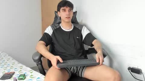 Leo Jones online show from October 1, 2025, 6:25 pm