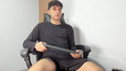 Leo Jones online show from October 24, 2025, 6:21 am