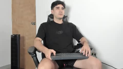 Leo Jones online show from December 20, 2025, 10:50 pm