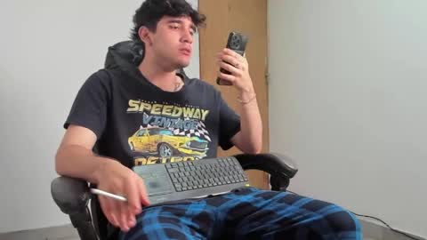 Leo Jones online show from April 4, 2026, 12:31 am