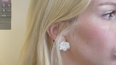  Ashly  online show from December 19, 2024, 6:45 pm