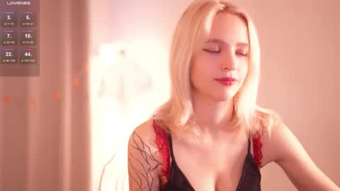  Ashly  online show from November 1, 2025, 9:44 am