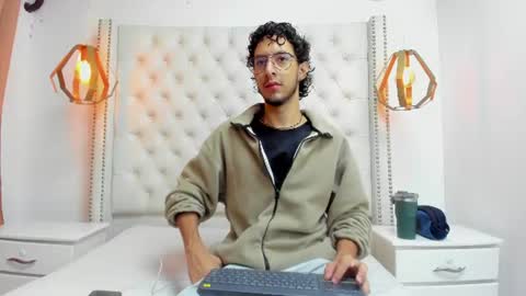 Snapshot of leo_sanz6 chatting on June 13, 2026, 12:25 pm LEO online show from June 13, 2026, 12:25 pm