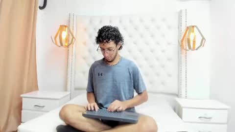 Snapshot of leo_sanz6 chatting on June 30, 2026, 12:17 pm LEO online show from June 30, 2026, 12:17 pm