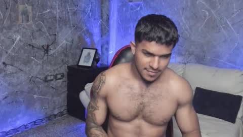 Leo independent model online show from October 3, 2025, 3:14 am