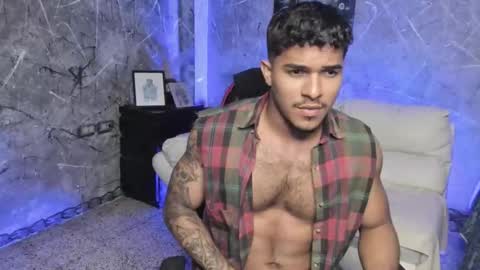 Leo independent model online show from October 31, 2025, 12:33 am