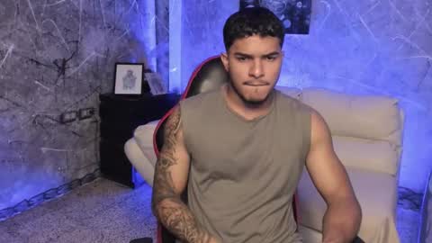 Leo independent model online show from November 18, 2025, 12:05 am