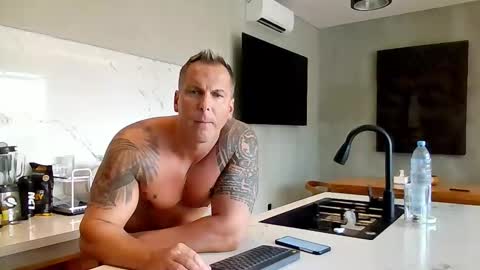Snapshot of leoboyf4f chatting on April 29, 2026, 8:07 am TheBigLeo online show from April 29, 2026, 8:07 am