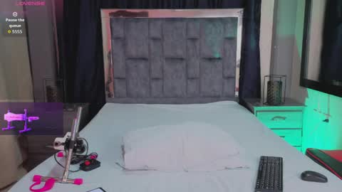 leomonnroe online show from April 21, 2026, 7:17 pm