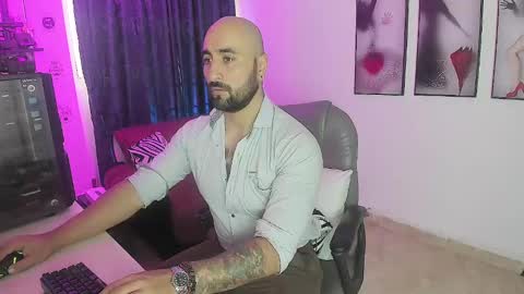 Snapshot of leon_1717 chatting on January 8, 2025, 2:56 pm Leon online show from January 8, 2025, 2:56 pm