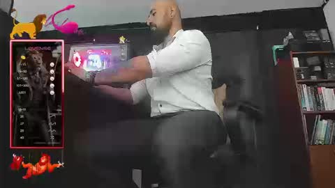 Snapshot of leon_1717 chatting on September 9, 2025, 2:49 pm Leon online show from September 9, 2025, 2:49 pm