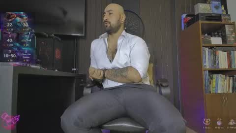 Snapshot of leon_1717 chatting on November 29, 2025, 11:24 am Leon online show from November 29, 2025, 11:24 am