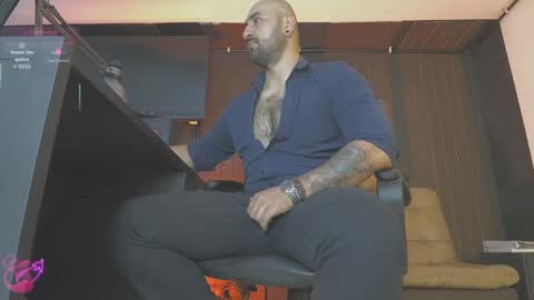 Snapshot of leon_1717 chatting on May 9, 2026, 9:31 pm Leon online show from May 9, 2026, 9:31 pm