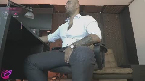 Snapshot of leon_1717 chatting on June 10, 2026, 3:33 pm Leon online show from June 10, 2026, 3:33 pm