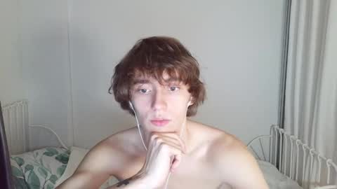Leon online show from May 11, 2026, 4:04 pm