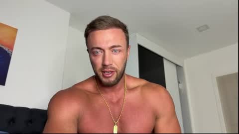 Snapshot of leon_lovefitness chatting on July 6, 2026, 2:19 am Leon online show from July 6, 2026, 2:19 am
