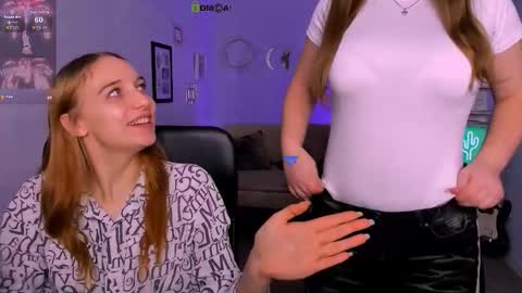 Leona online show from November 17, 2025, 2:12 pm