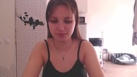 Leonaalove online show from March 17, 2026, 12:08 pm