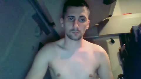 Snapshot of leonard_danny chatting on March 4, 2026, 5:19 pm Leonard online show from March 4, 2026, 5:19 pm