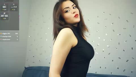 Mia online show from September 29, 2025, 9:36 am