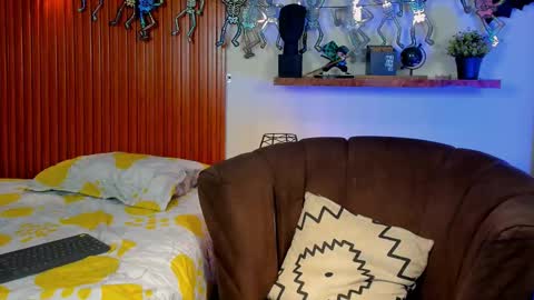 Leandro jones online show from October 23, 2025, 2:22 am