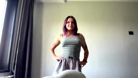 Snapshot of leonidadesantiago chatting on July 7, 2026, 6:47 am Reily online show from July 7, 2026, 6:47 am