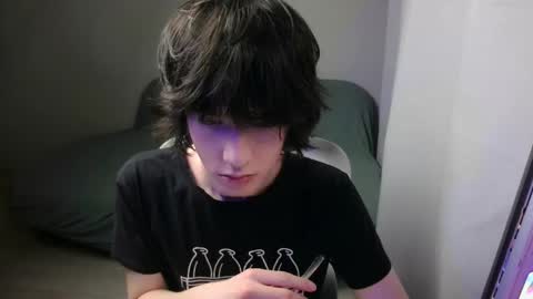 leonkissboy online show from February 6, 2026, 2:53 pm