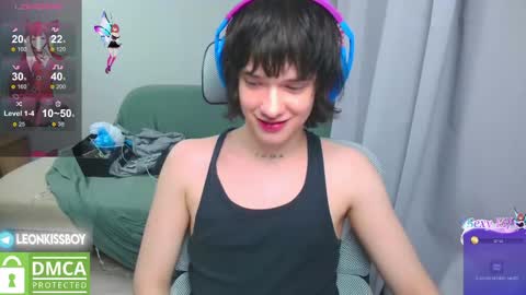 leonkissboy online show from April 21, 2026, 6:01 pm