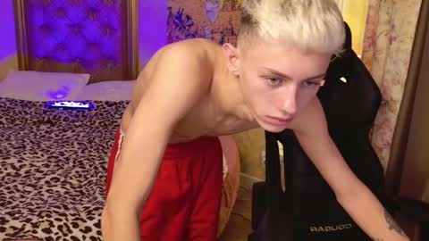 leonlure online show from October 10, 2025, 6:23 am